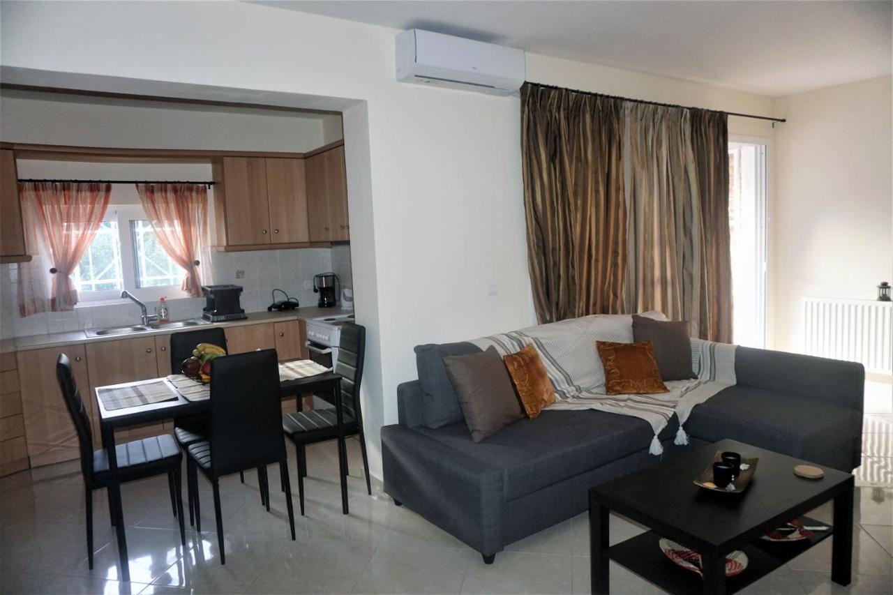 Lasithiotakis Apartments Poros  Exterior photo